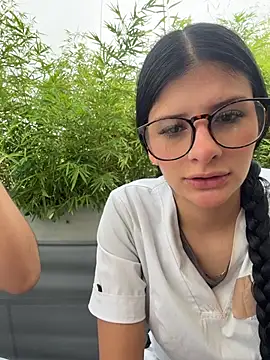 Mia Alanna online show from June 2026 07:11:01 PM