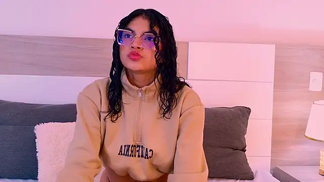 MelodyAlvarez online show from July 2026 11:35:01 AM