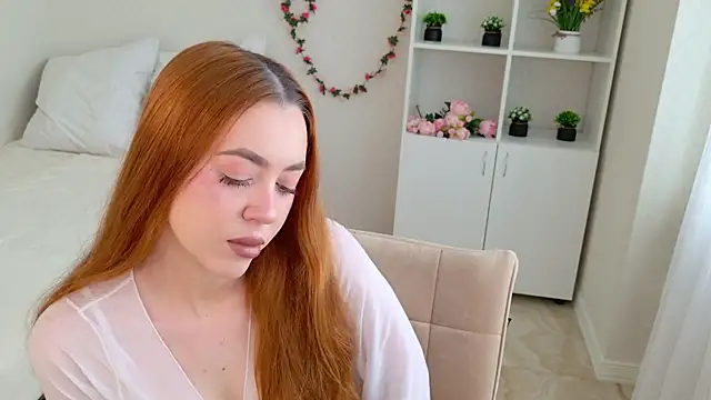 Snapshot of Mirabella_Flower chatting on July 2026 05:25:02 AM Mirabella Flower online show from July 2026 05:25:02 AM