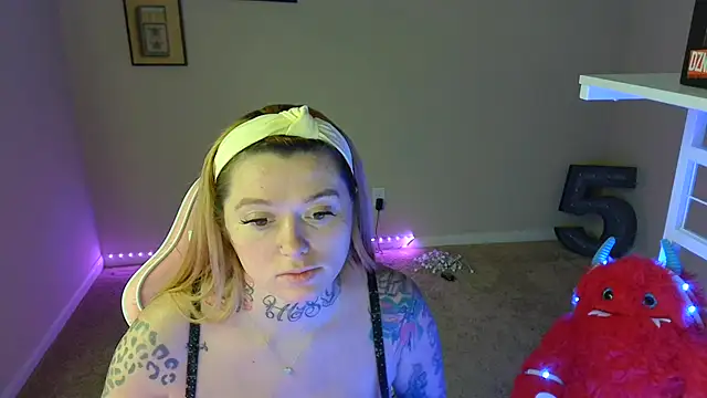 karmathevixen online show from July 2026 02:52:01 PM