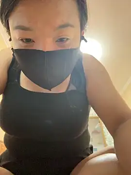 xiaomaomi066 online show from June 2026 12:58:01 AM