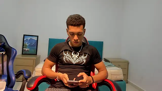 MAX LEGEND online show from June 2026 10:09:01 AM