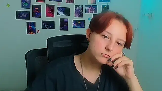 Dilara Kiss  online show from June 2026 12:18:02 PM