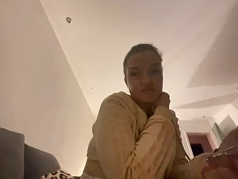 elina amara  online show from July 2026 08:33:02 PM