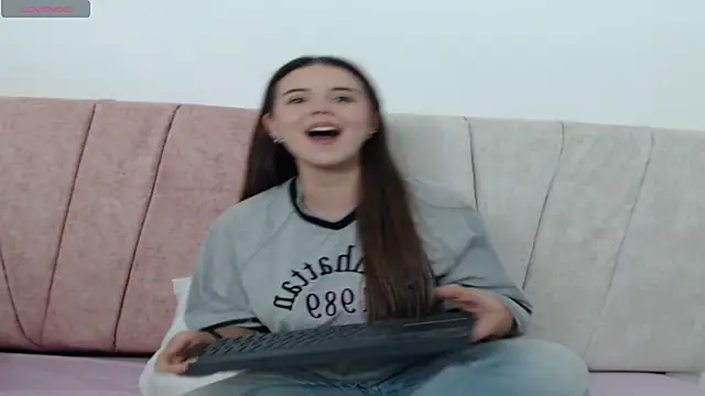 Isabellebotero online show from August 2026 07:50:02 PM