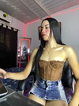 Lesly Cute  online show from June 2026 06:00:02 PM