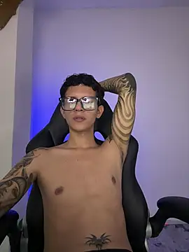 tylerrnova online show from June 2026 03:25:01 AM