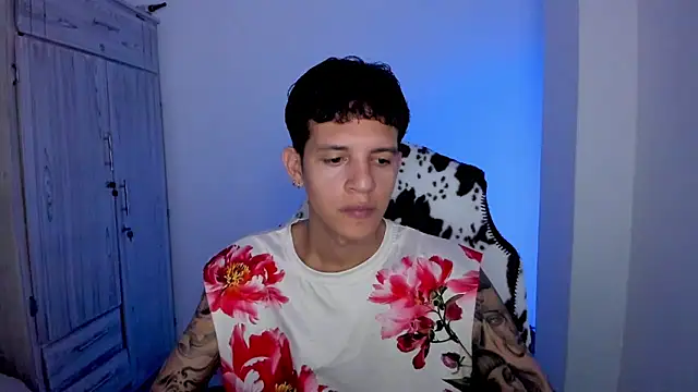 tylerrnova online show from June 2026 04:22:01 AM