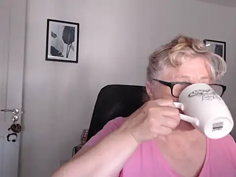NoraMelow online show from July 2026 09:57:02 AM