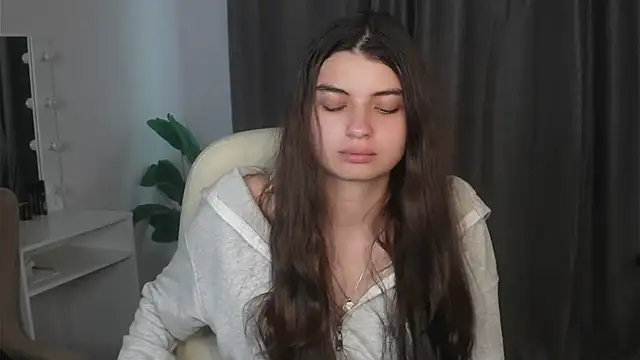 GraciaBuchwalter online show from June 2026 11:14:01 AM