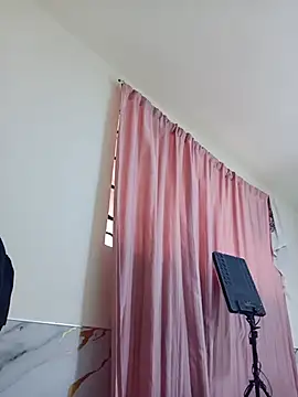 Sweetpandora111 online show from June 2026 04:01:02 PM