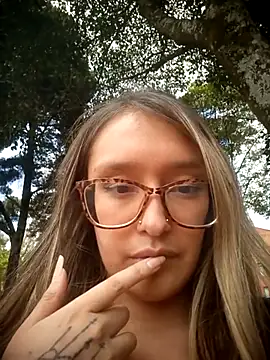 karla-giraldo1 online show from July 2026 04:42:02 PM
