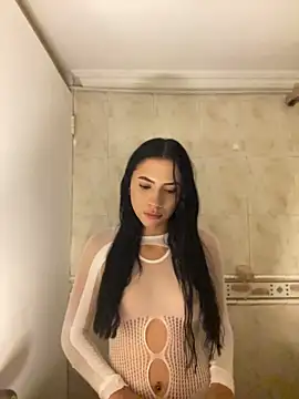 Snapshot of Sabrina_M chatting on July 2026 06:41:01 AM Sabrina M online show from July 2026 06:41:01 AM