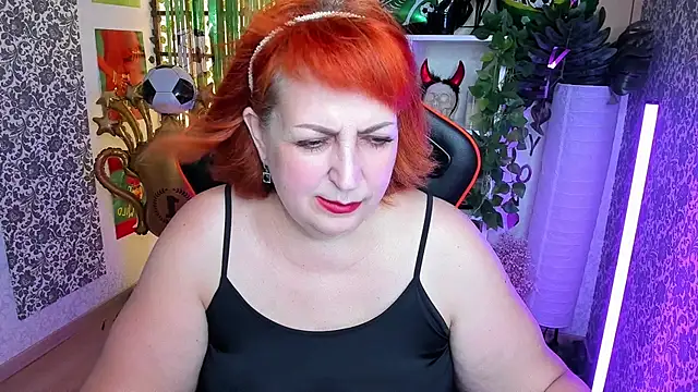 Joana Woods online show from July 2026 08:10:02 AM