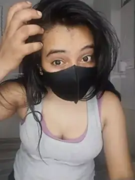 hottyplak online show from July 2026 04:40:01 AM