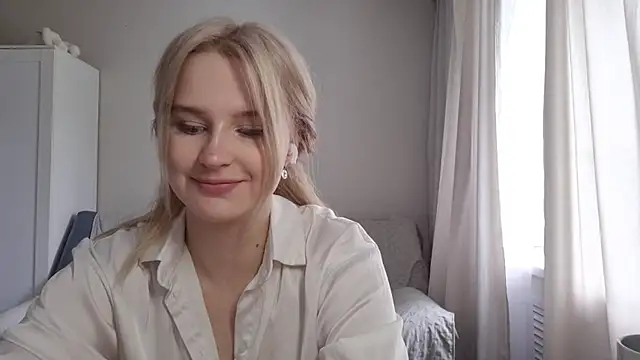 BloomMoon online show from July 2026 12:42:02 PM