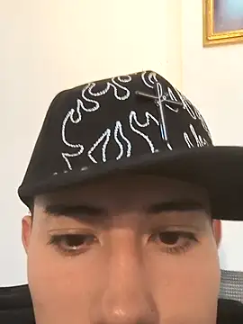 Snapshot of Thiagoo_Vega chatting on July 2026 03:14:01 AM Thiagoo Vega online show from July 2026 03:14:01 AM
