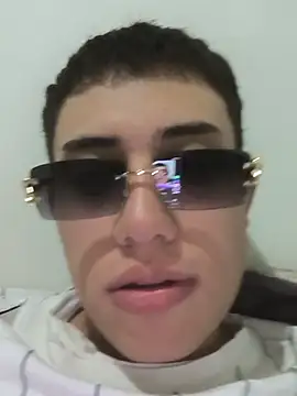 Snapshot of Thiagoo_Vega chatting on July 2026 04:15:01 AM Thiagoo Vega online show from July 2026 04:15:01 AM