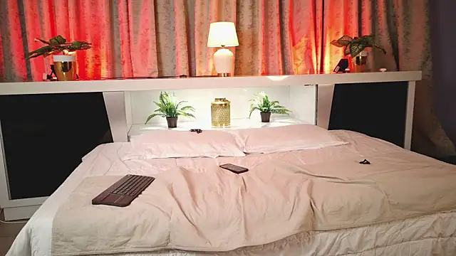 Alittlepieceofheaven online show from July 2026 04:54:02 PM