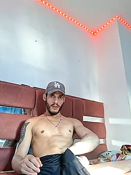 MAIKELCANTILLO25 online show from June 2026 09:13:01 PM