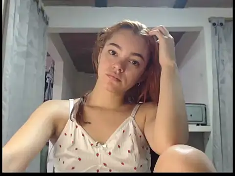 estrella-cutte online show from July 2026 02:01:01 PM