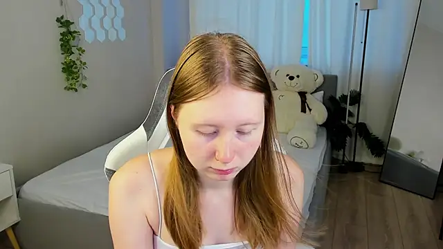 LiliTiny online show from August 2026 01:18:02 AM