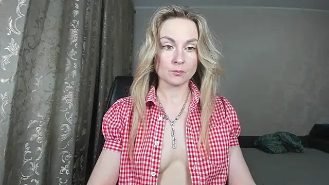 Snapshot of kelly_copperfield chatting on October 2025 03:35:02 PM kelly copperfield online show from October 2025 03:35:02 PM