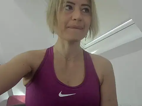 Ssoniaaa online show from March 2025 02:19:02 PM