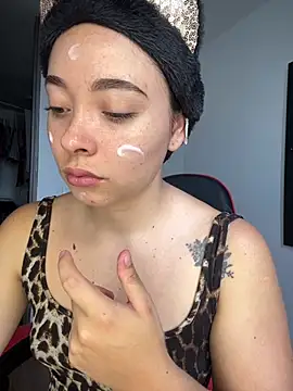 mia bornner online show from July 2026 02:37:02 PM