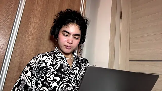 ChaeNeuendorf online show from June 2026 04:11:02 AM
