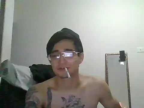 Snapshot of 9EddieBoi4 chatting on July 2026 11:49:01 AM 9EddieBoi4 online show from July 2026 11:49:01 AM