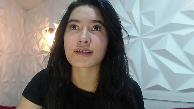 sara hoffman 4 online show from June 2026 02:16:02 PM