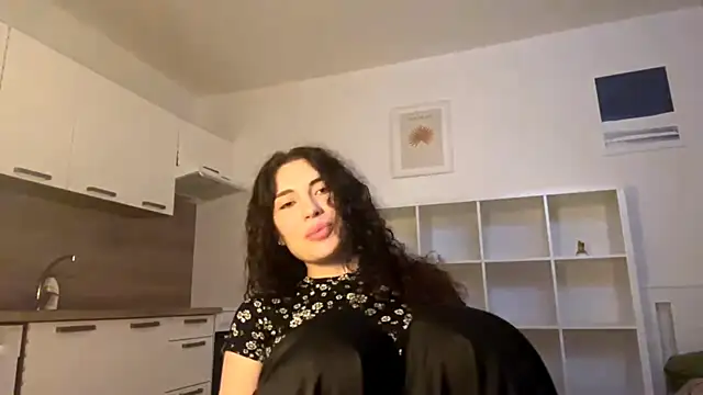Snapshot of runawyin chatting on July 2026 06:24:02 PM runawyin online show from July 2026 06:24:02 PM