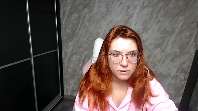 Reginasmilee online show from February 2026 02:28:01 AM