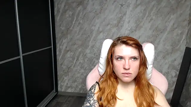 Reginasmilee online show from March 2026 12:23:01 PM