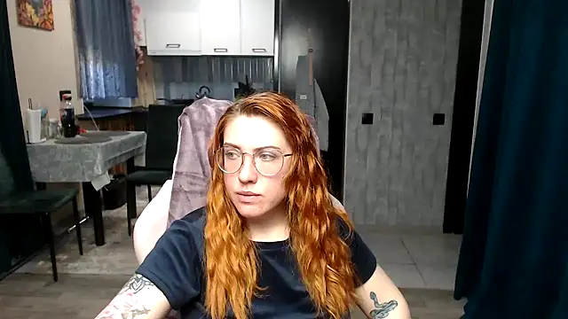 Reginasmilee online show from April 2026 04:24:02 AM