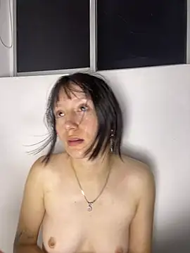 im lizzy17 online show from August 2026 07:32:02 AM