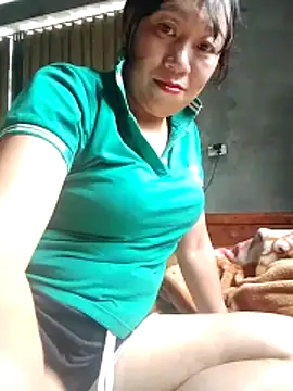 Moon squirtt online show from June 2026 10:15:01 AM