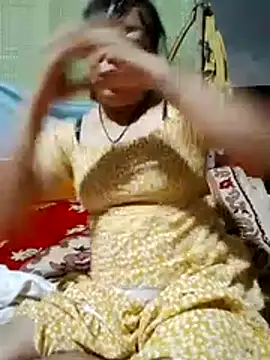Moon squirtt online show from August 2026 02:49:01 PM