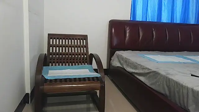 qiqi454524 online show from July 2026 05:57:01 AM