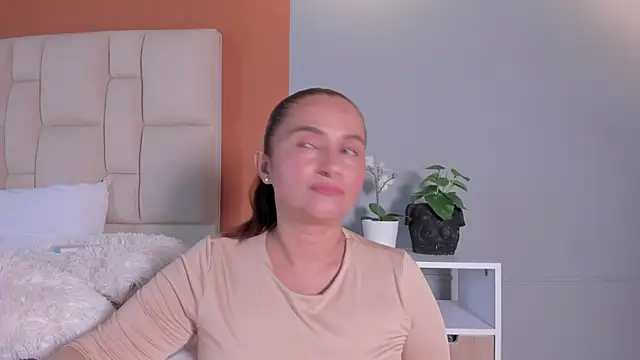 Adela Rous online show from July 2026 07:24:01 PM