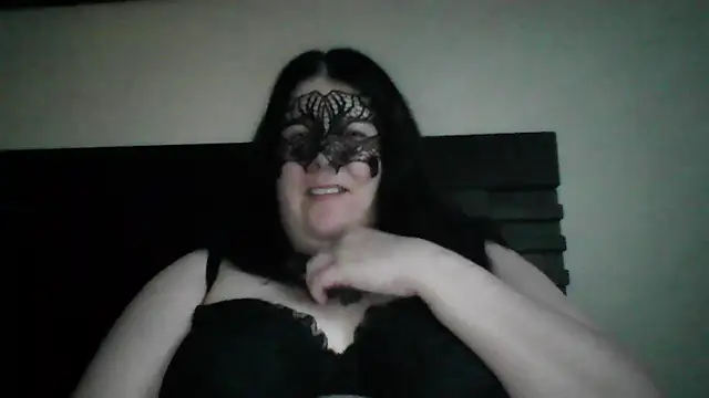 RavenRunee online show from July 2026 03:35:01 AM