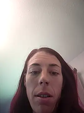 Elliehopp online show from July 2026 06:43:01 PM