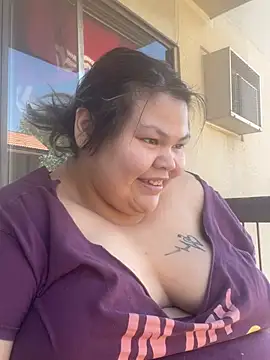 BiggtittiesX online show from July 2026 11:33:02 PM