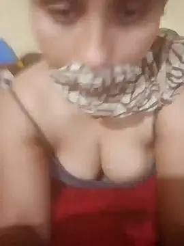 Snapshot of Gayatrthakur00000 chatting on June 2026 03:02:01 PM Gayatrthakur00000 online show from June 2026 03:02:01 PM