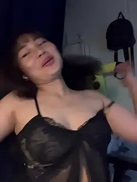 Sweetlyn26 online show from July 2026 05:06:02 PM