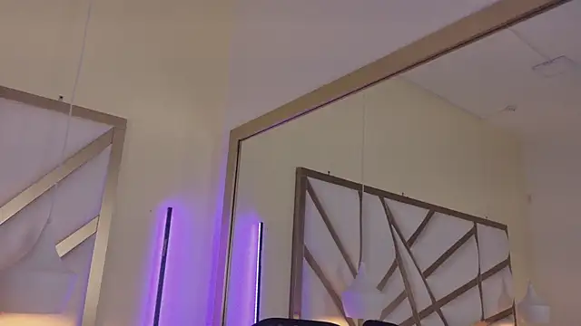 Austin Reeds  online show from July 2026 04:52:01 AM