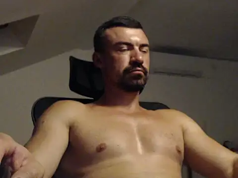 MasterRayy online show from July 2026 08:33:02 PM