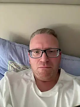 Snapshot of Tommolli chatting on August 2026 11:08:02 AM Tommolli online show from August 2026 11:08:02 AM