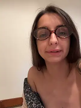 AmeliContreras online show from July 2026 11:09:02 PM